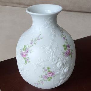 Kaiser Bisque Monaco Bulbous Vase